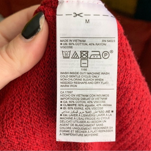 Old NAVY RED TIGHT KNIT VNECK SWEATER SIZE MEDIUM - Picture 6 of 8